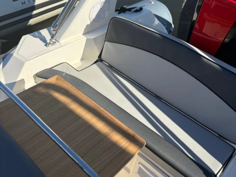 Bootverhuur Lomac LOMAC 660 TURISMO in Saint-Florent via SamBoat