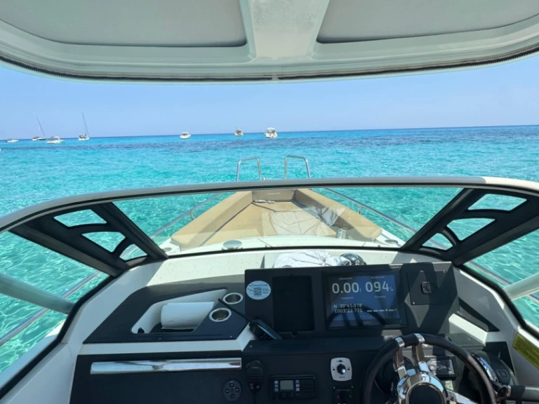 Bootverhuur Axopar 28 T-TOP 28 T-Top in Can Picafort via SamBoat