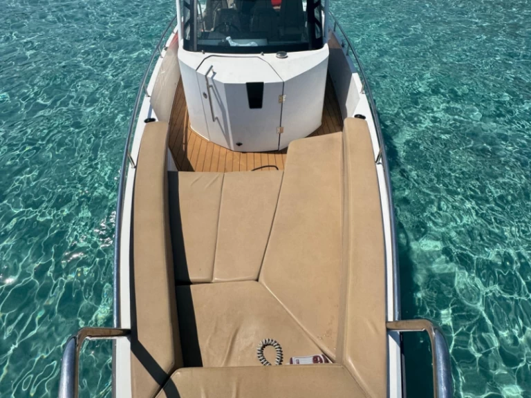 Huur Motorboot met of zonder schipper Axopar 28 T-TOP in Can Picafort