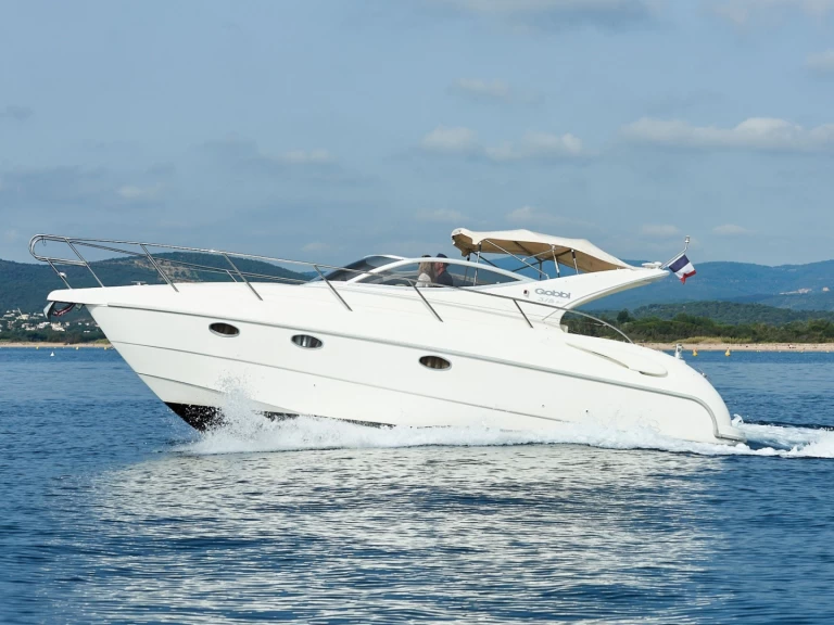 Motorboot te huur in Port Fréjus voor de beste prijs