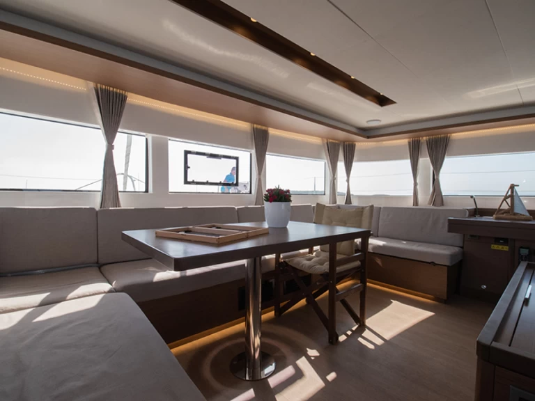 Verhuur Catamaran in Kos - Lagoon Lagoon 50