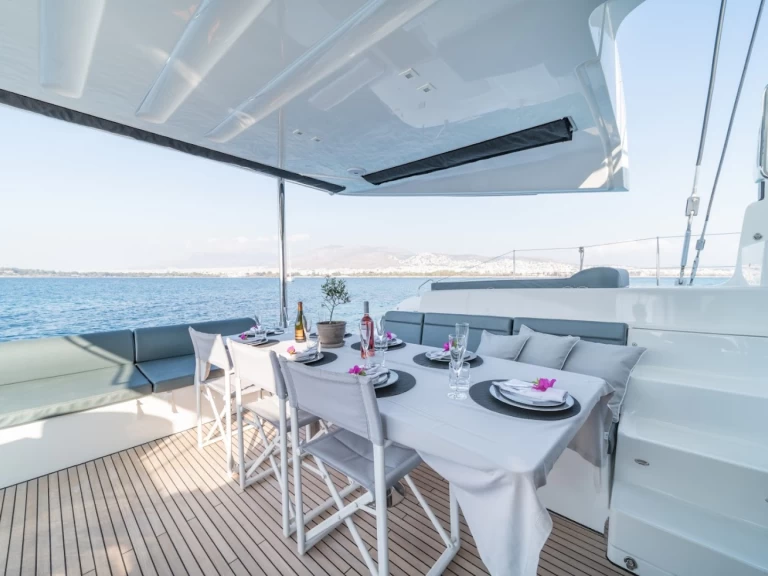 Catamaran te huur in Athene voor de beste prijs
