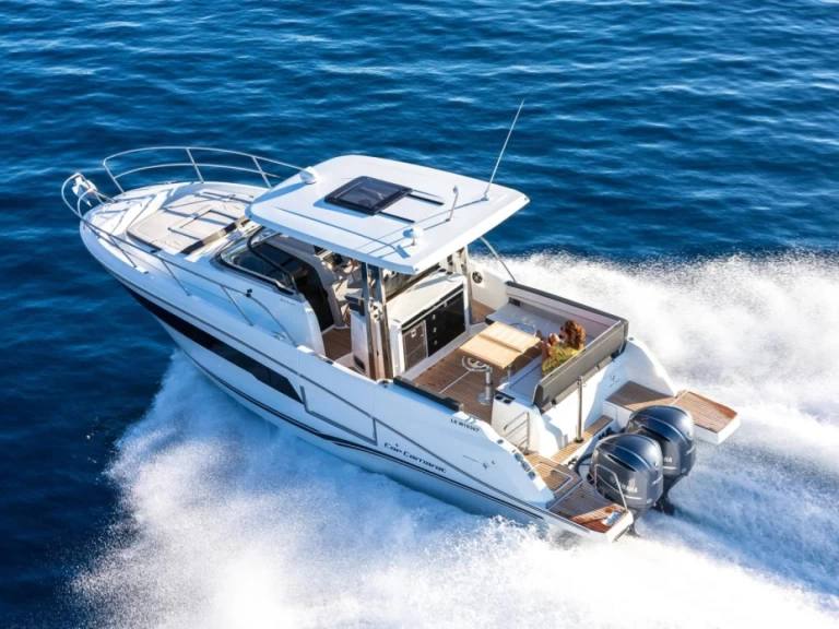 Verhuur Motorboot in Saint-Raphaël - Jeanneau Cap Camarat 9.0 CC