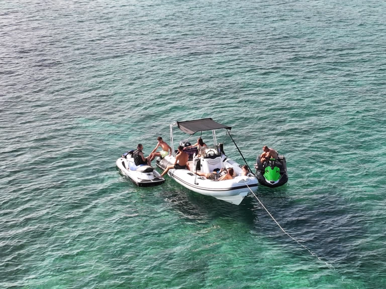 Bootverhuur Porto-Vecchio goedkoop cayman 19