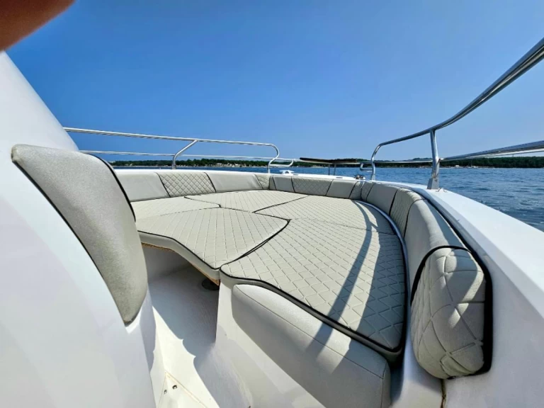 Bootverhuur Funtana-Fontane goedkoop 23S