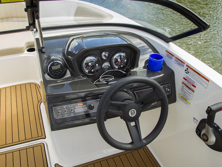 Jachthuur in Altea - Bayliner VR6 OB via SamBoat