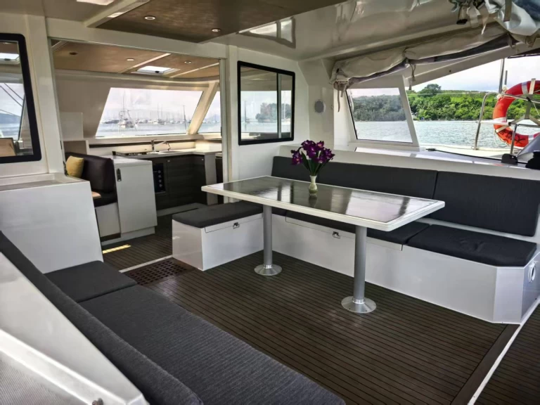 Huur Catamaran met of zonder schipper Nautitech in Phuket
