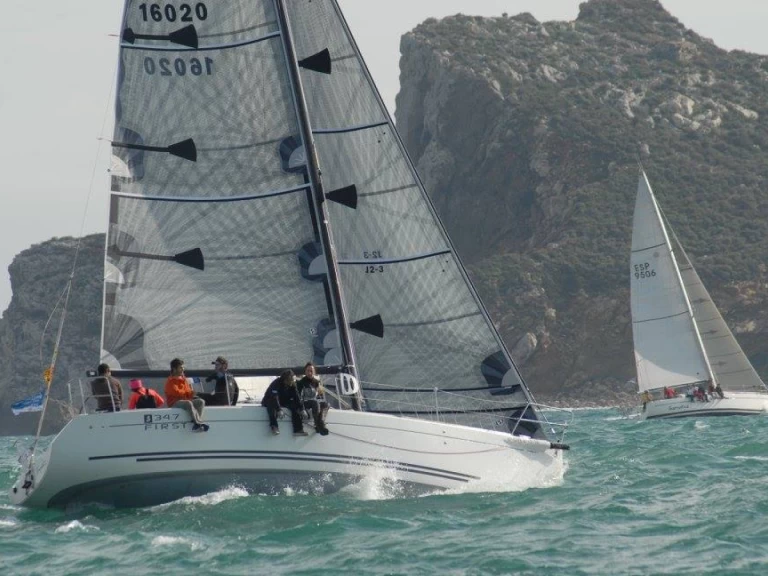 Bootverhuur Bénéteau First 34.7 in Port de Palamós via SamBoat