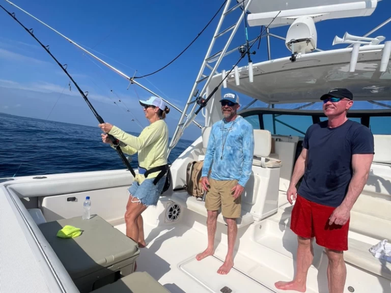 Verhuur Motorboot Tiara met vaarbewijs