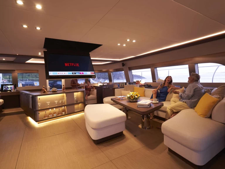 Verhuur Jacht in Néa Péramos - Lagoon CRAZY HORSE