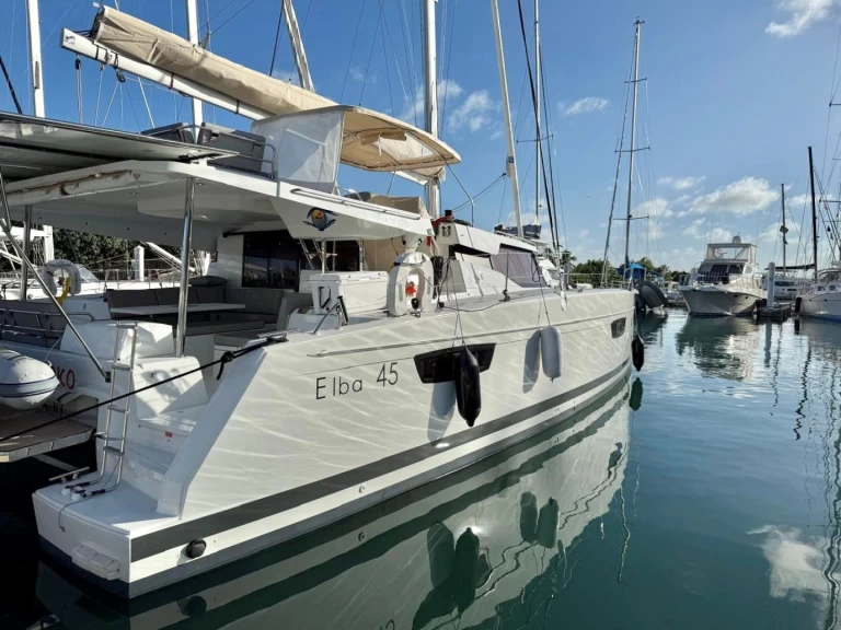 Huur Catamaran met of zonder schipper Fountaine Pajot in Road Town