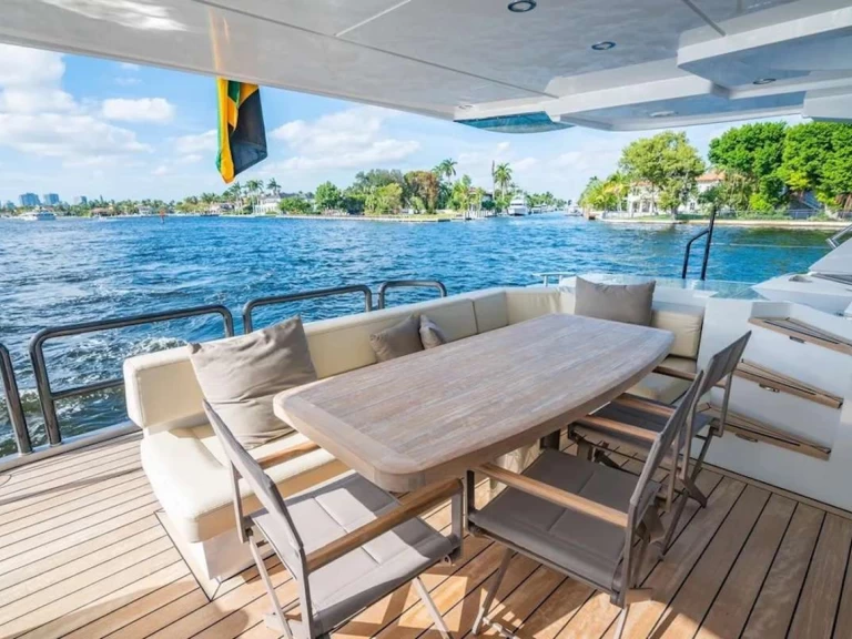 Nishii Shipyards Cata te huur van particulier of professional in Nassau