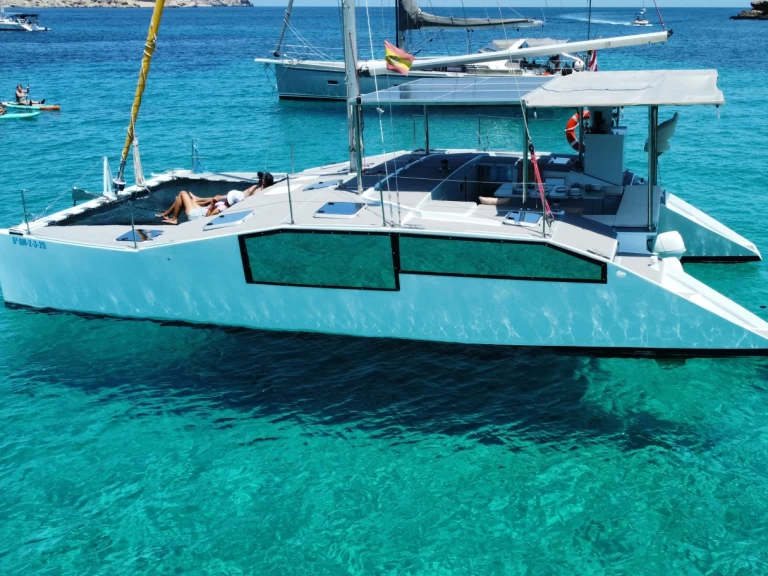 Huur een Multicap-Caraibes Punch 1200 in Playa de Talamanca