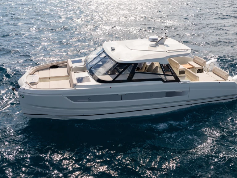 YOT 41 te huur van particulier of professional in Port la Forêt