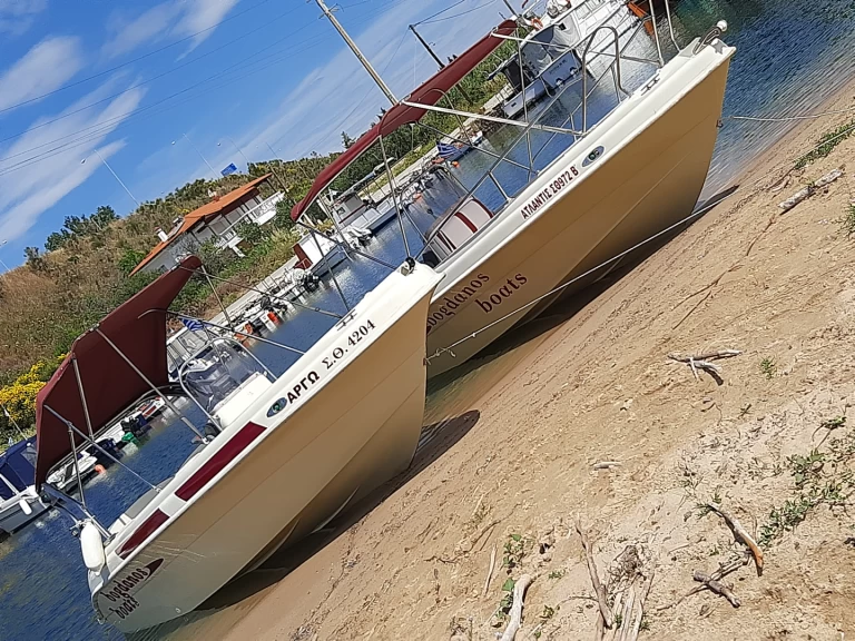 Bootverhuur Néa Potídhaia goedkoop Open