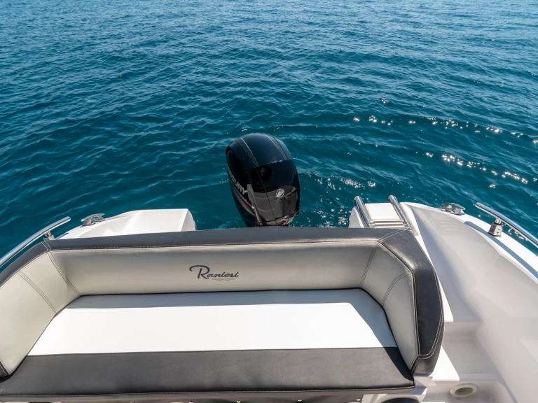 Bootverhuur Trogir goedkoop Voyager 21