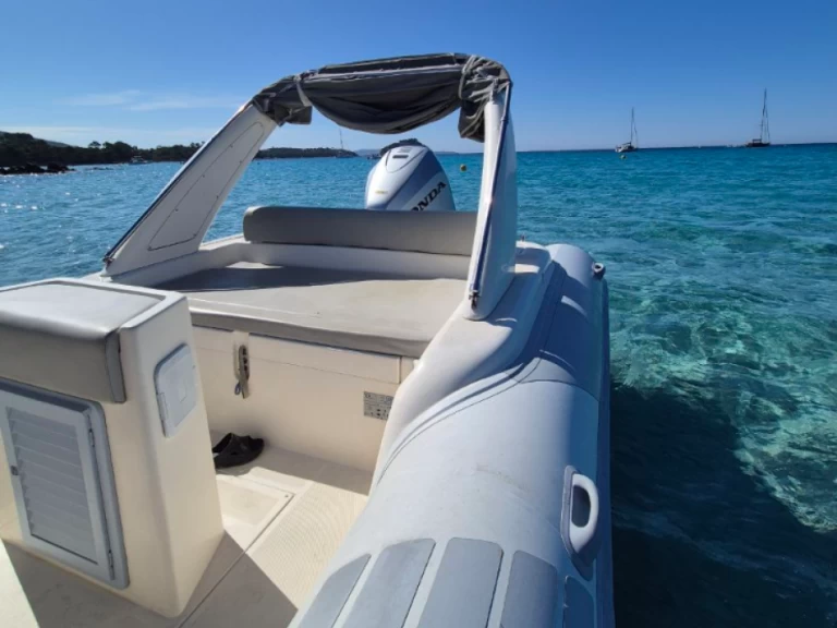 RIB te huur in Hyères voor de beste prijs