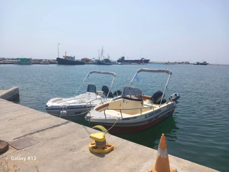 Huur een Athrakiboats Macedonia 4.85 in Néa Moudhaniá