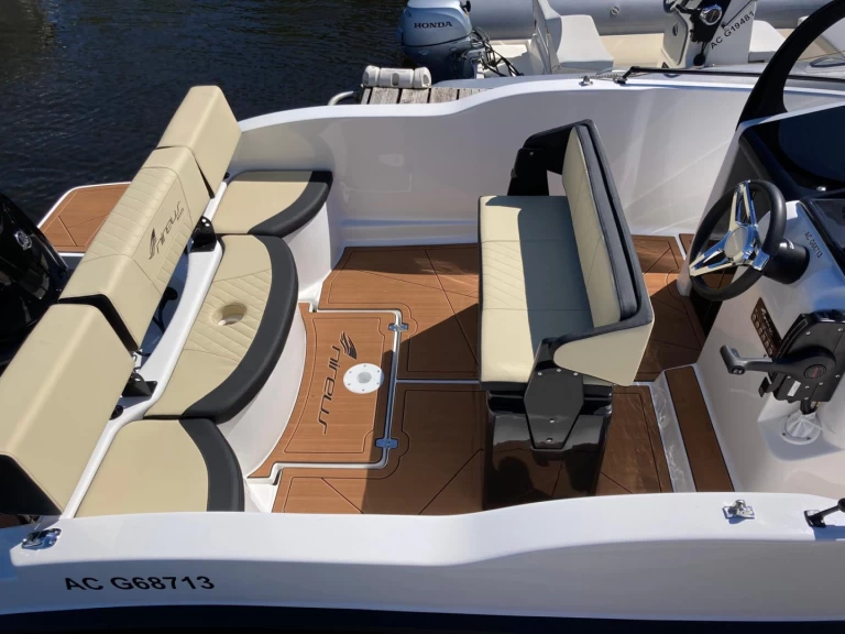 Huur een Nireus 53 Escape in Sanguinet