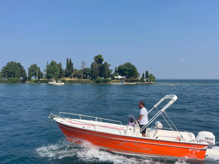 Motorboot te huur in Manerba del Garda voor de beste prijs