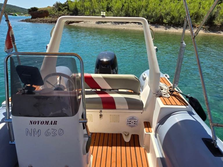 Bootverhuur Novalja goedkoop NM630