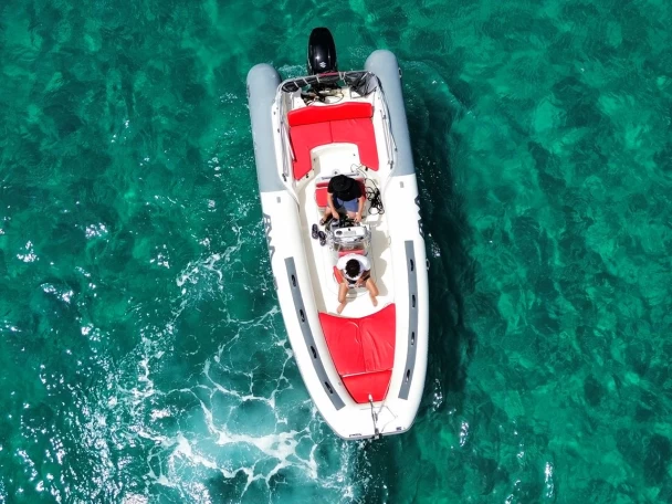 Huur RIB met of zonder schipper Bwa in Gapeau