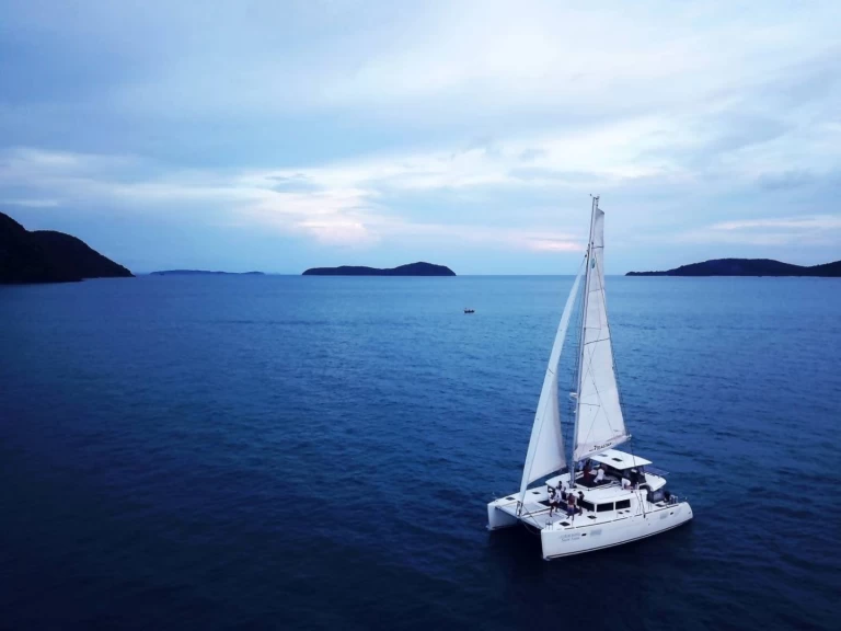 Bootverhuur Lagoon Lagoon 450 F in Ao Chalong via SamBoat