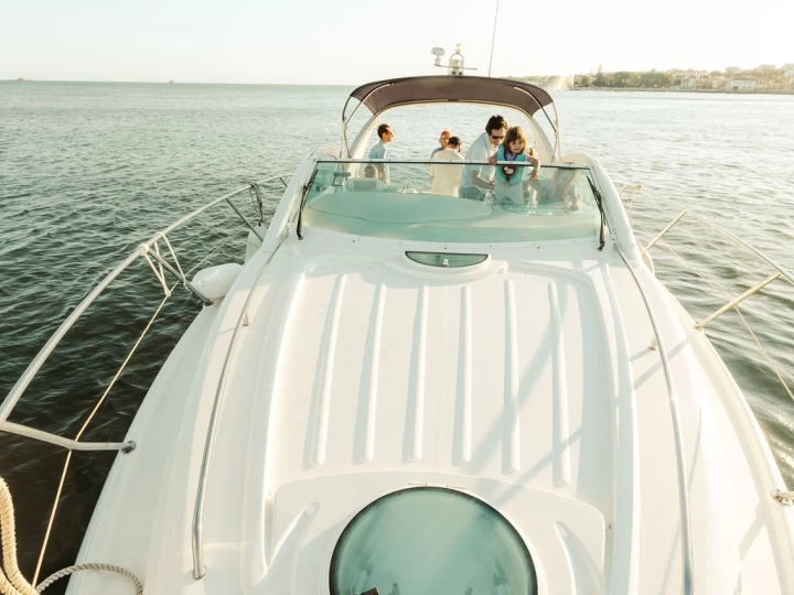 Fairline, U.K. Targa 34 te huur van particulier of professional in Lissabon