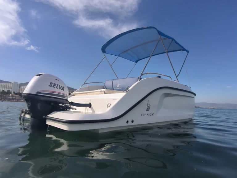 Bootverhuur Puerto Marina Benalmadena goedkoop 18