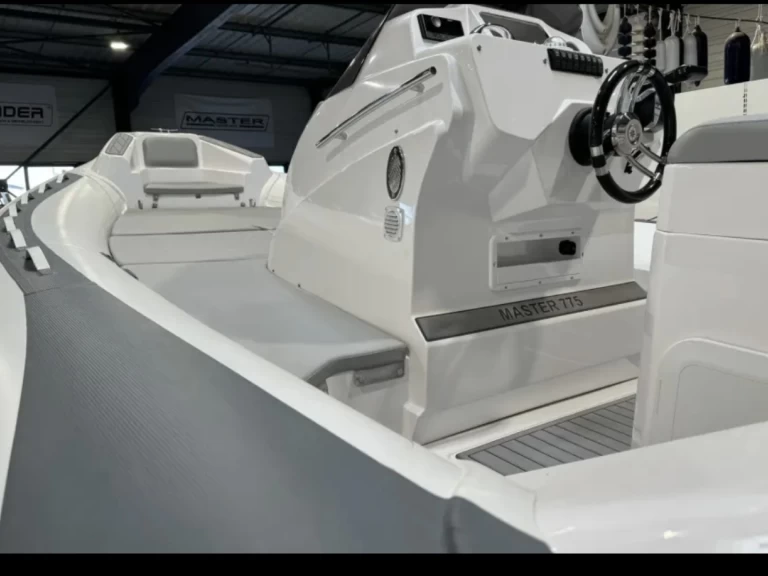 Bootverhuur Master Master 775 in Sète via SamBoat