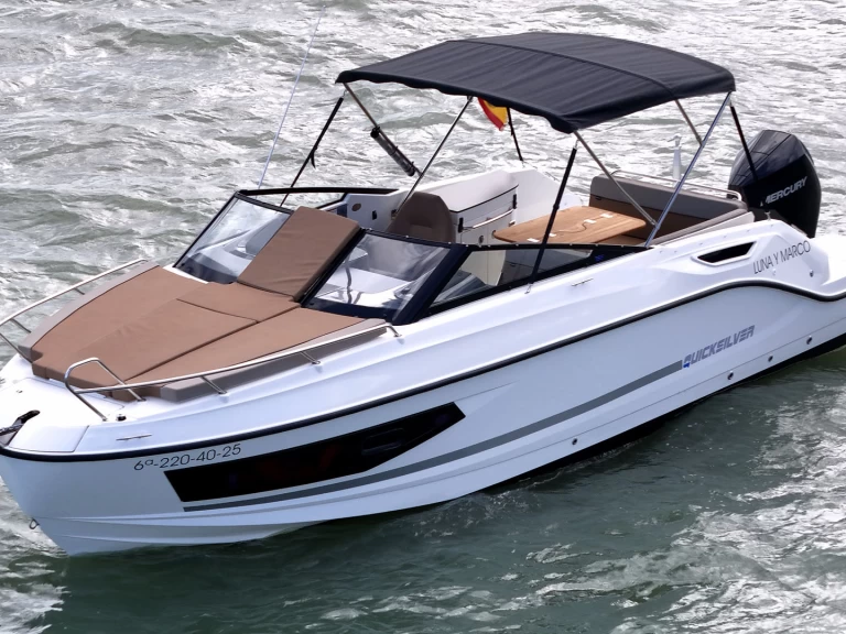 Bootverhuur Altea goedkoop Activ 755 Cruiser