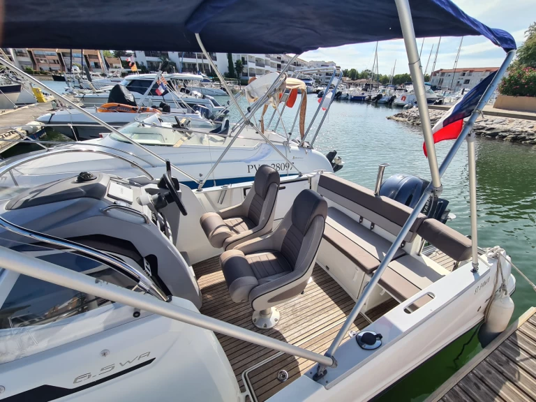 Verhuur Motorboot Jeanneau met vaarbewijs