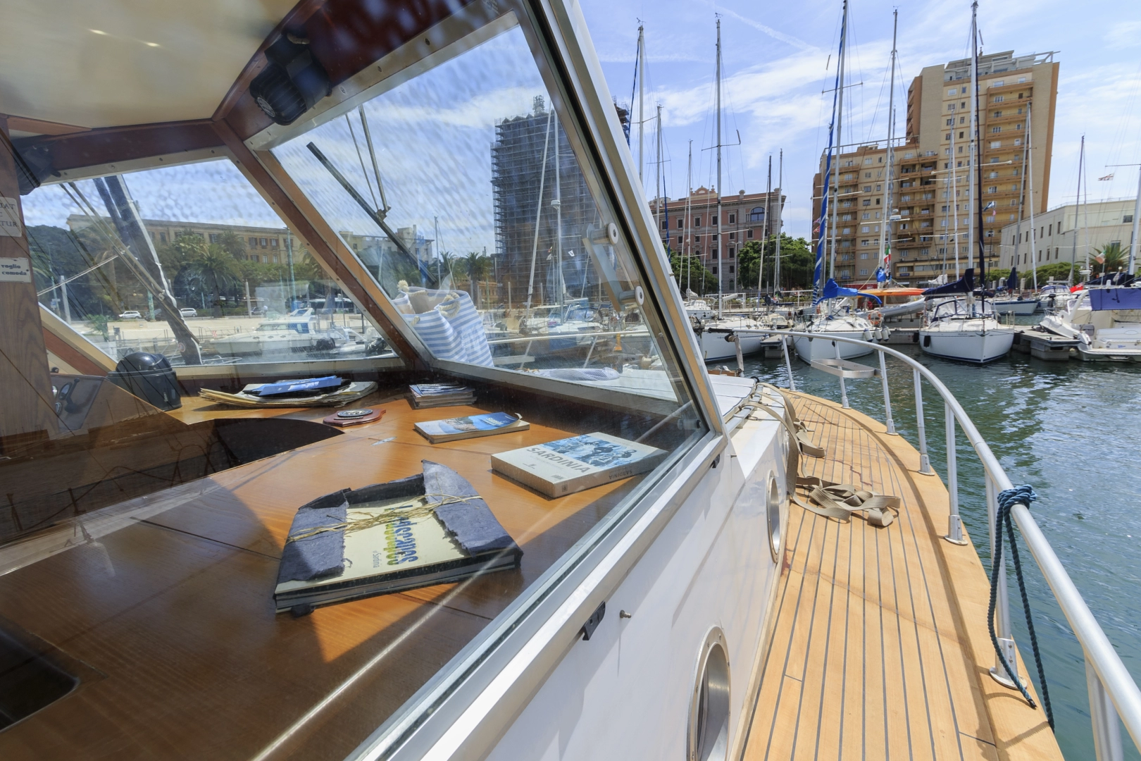 Bootverhuur Cagliari Port goedkoop STELVIO CS287/D
