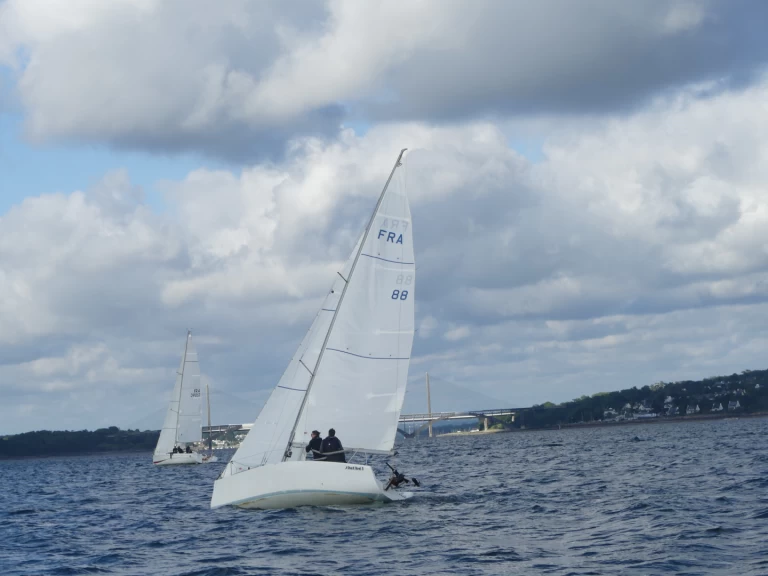 Zeilboot te huur in Brest voor de beste prijs