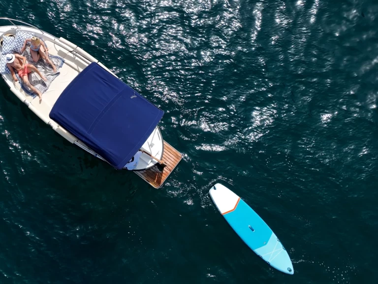 Huur Motorboot met of zonder schipper Ybic in Palma de Mallorca