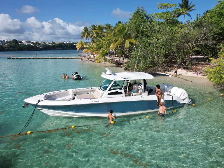 Bootverhuur Boston Whaler Boston Whaler 380 Outrage in Pointe-à-Pitre via SamBoat