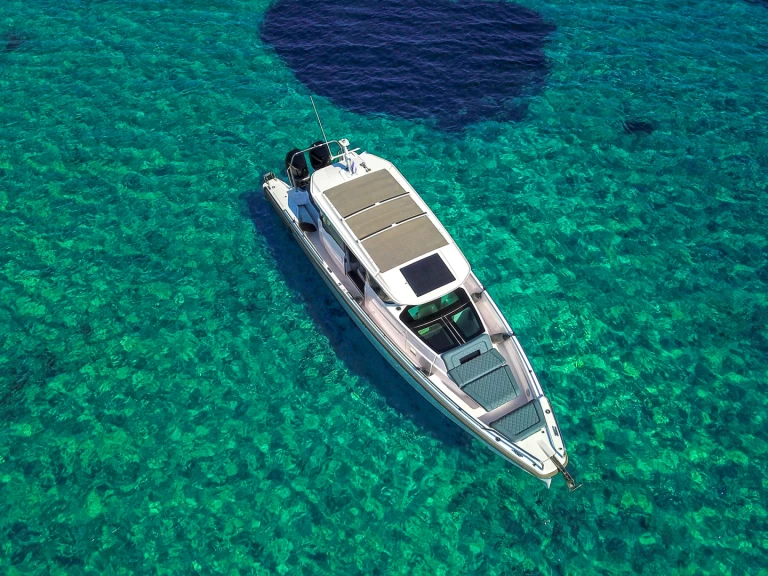 Axopar Axopar 37 XC Cross Cabin te huur van particulier of professional in Piraeus