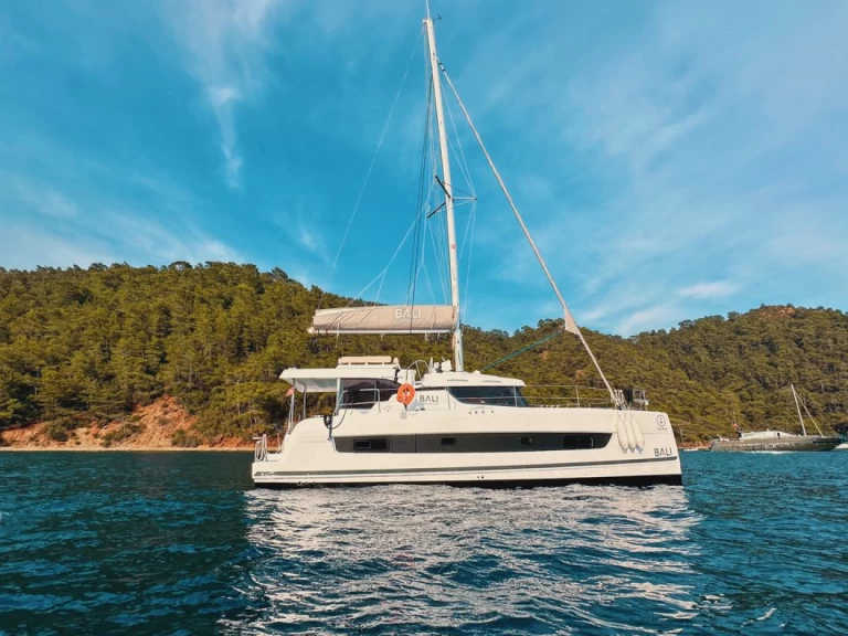 Bootverhuur Göcek goedkoop Bali Catspace Voile