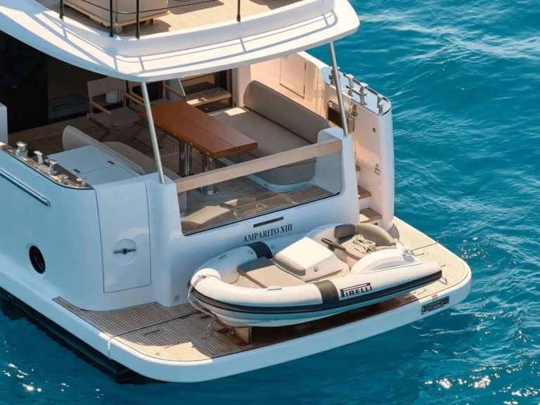 Azimut Azimut Magellano 60 te huur van particulier of professional in Podstrana