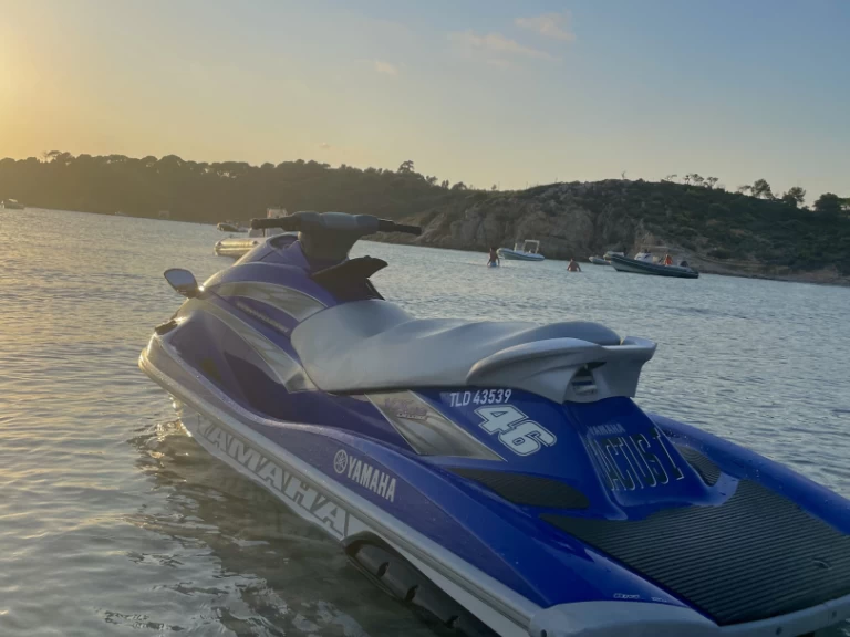 Huur een Yamaha vx Vx in La Londe-les-Maures