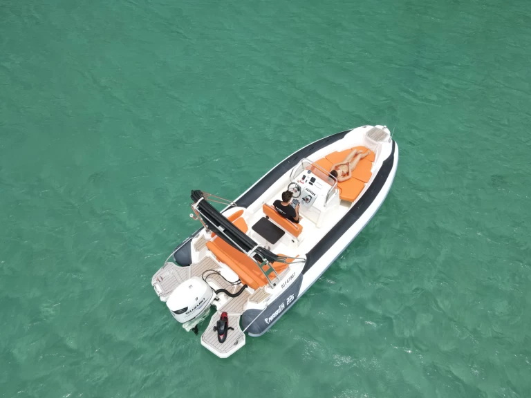 Bootverhuur Marlin Boat Marlin Boat 226 FB in Porto-Vecchio via SamBoat