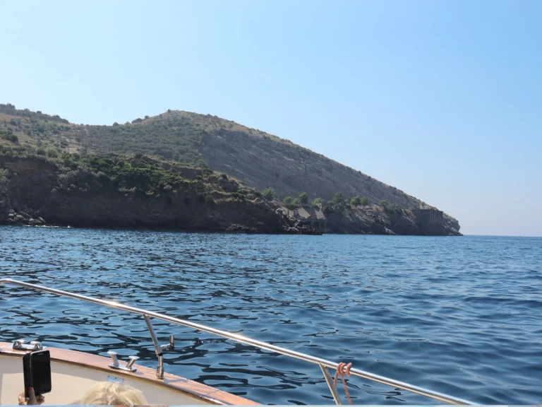 Bootverhuur Massa Lubrense goedkoop Gozzo sorrentino