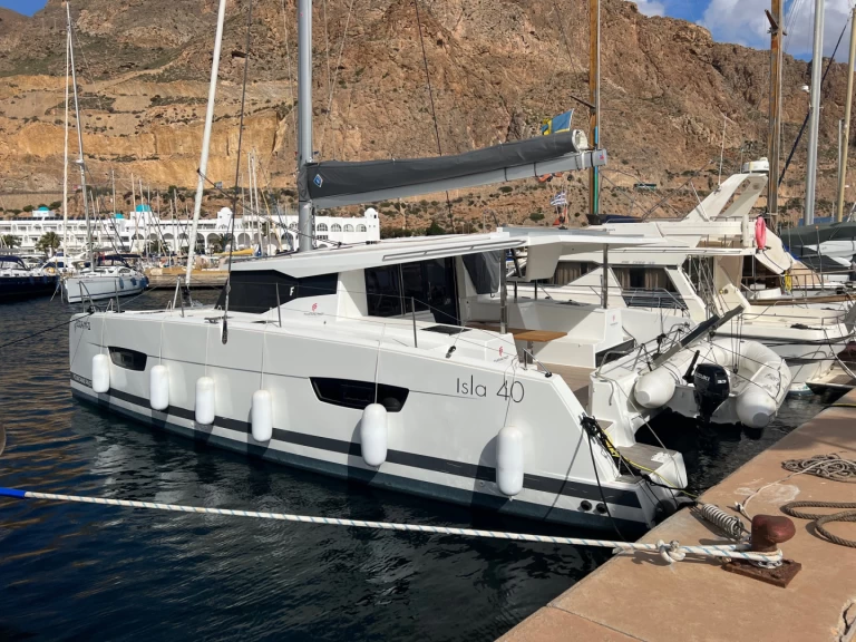 Verhuur Catamaran Fountaine Pajot met vaarbewijs