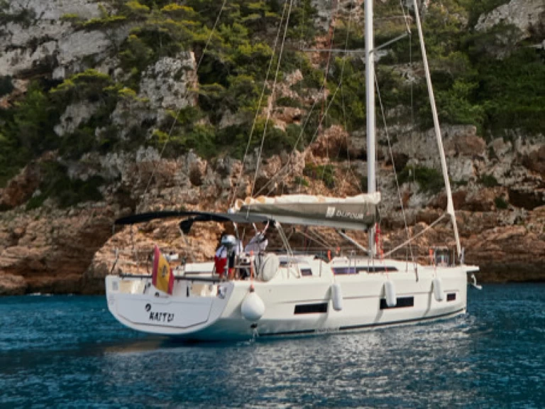 Zeilboot te huur in Sant Antoni de Portmany voor de beste prijs