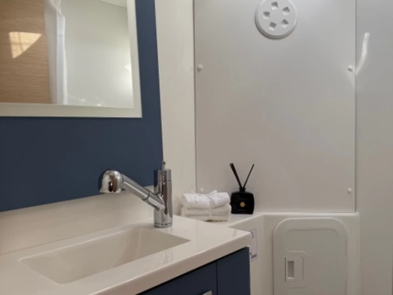 Verhuur Catamaran Fountaine Pajot met vaarbewijs