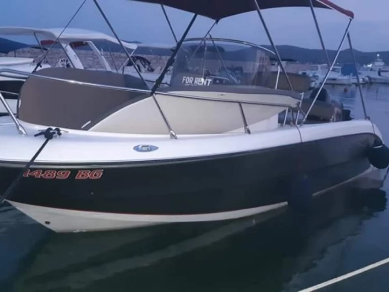 Huur een Fisher 20 DECK in Biograd na Moru