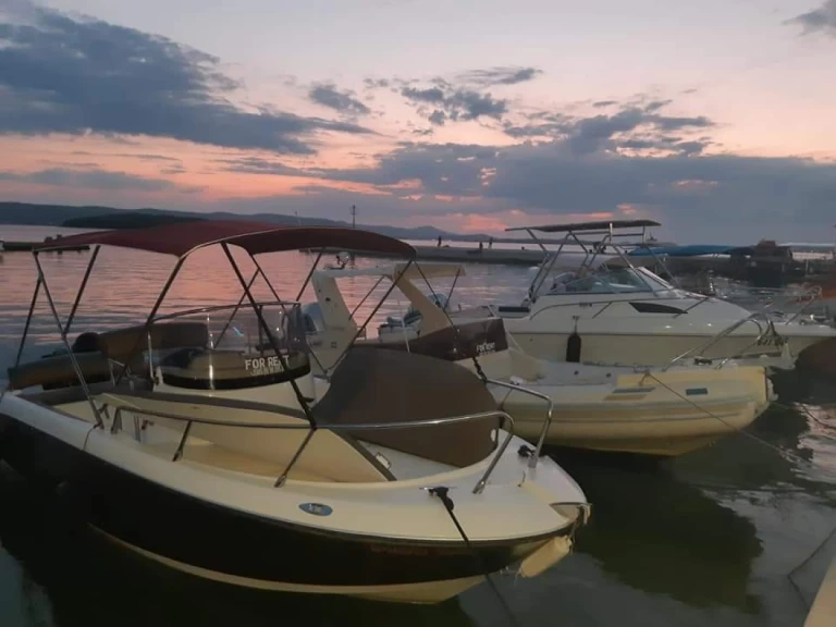 Bootverhuur Biograd na Moru goedkoop 20 DECK