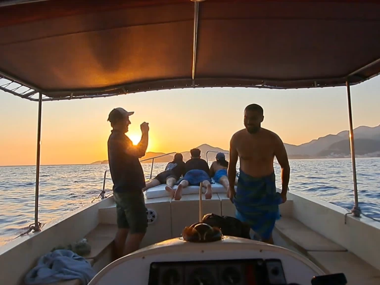 Verhuur Motorboot Navar met vaarbewijs