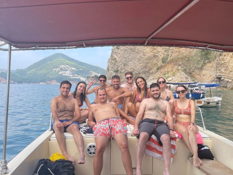 Bootverhuur Navar 11 in Budva via SamBoat