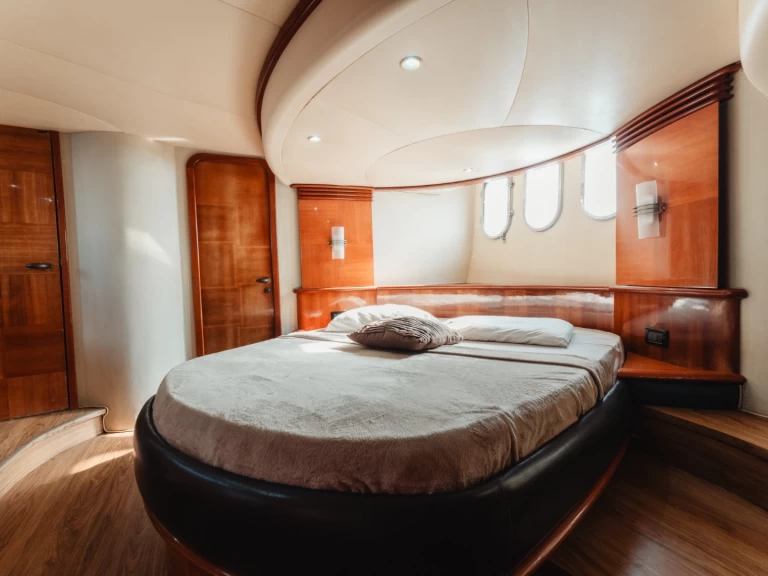 Bootverhuur Cartagena goedkoop Azimut 62